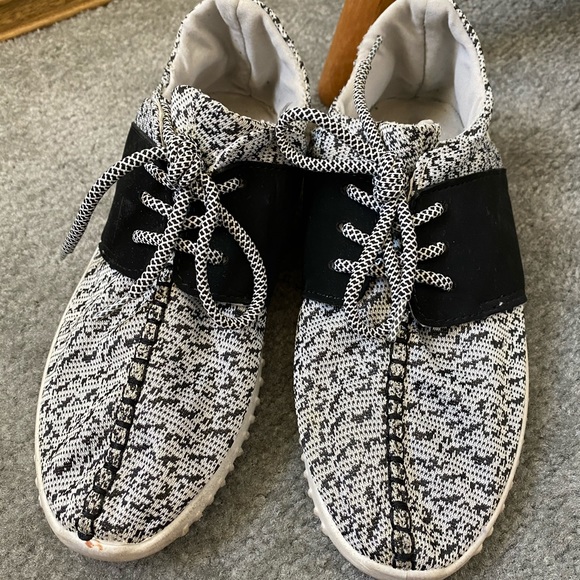 Steve Madden Shoes - Madden NYC sneakers